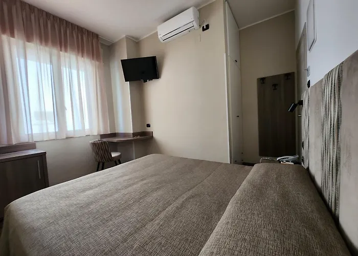 Miramare Dipendenza Szálloda Pineto