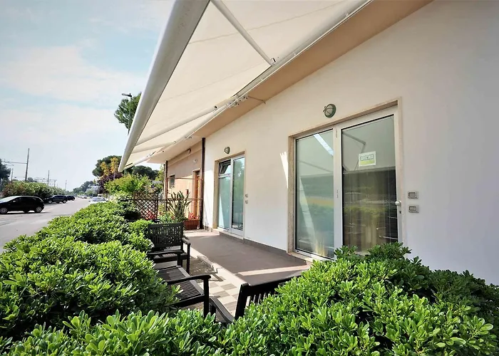 Miramare Dipendenza Szálloda